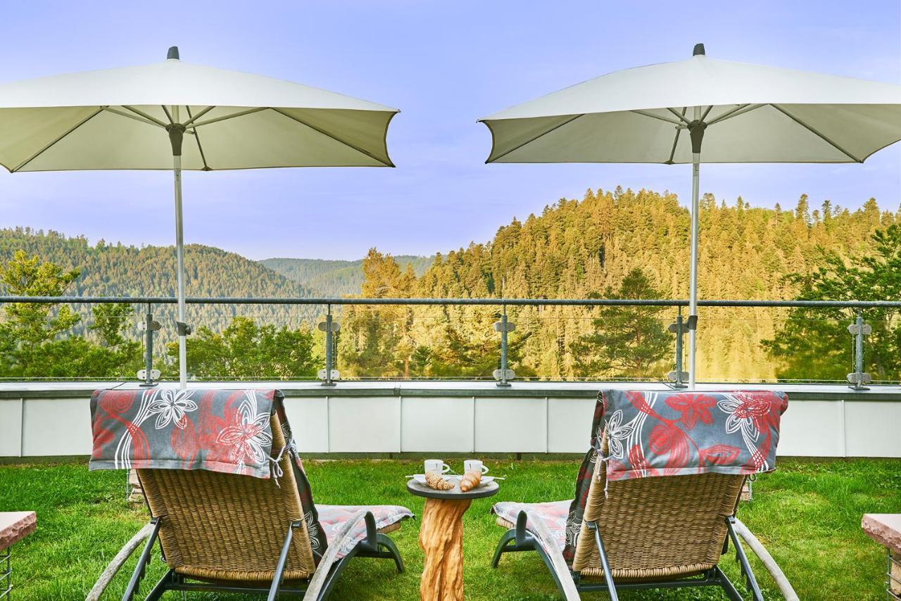 Hotel Kronelamm Im Schwarzwald บาด ไทนาค-ซาเวลชไตน์ ภายนอก รูปภาพ